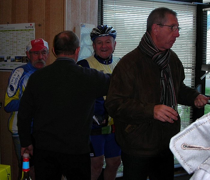 2011-12-18 10 Echarpe pour certains Cuissard pour d_autres.JPG